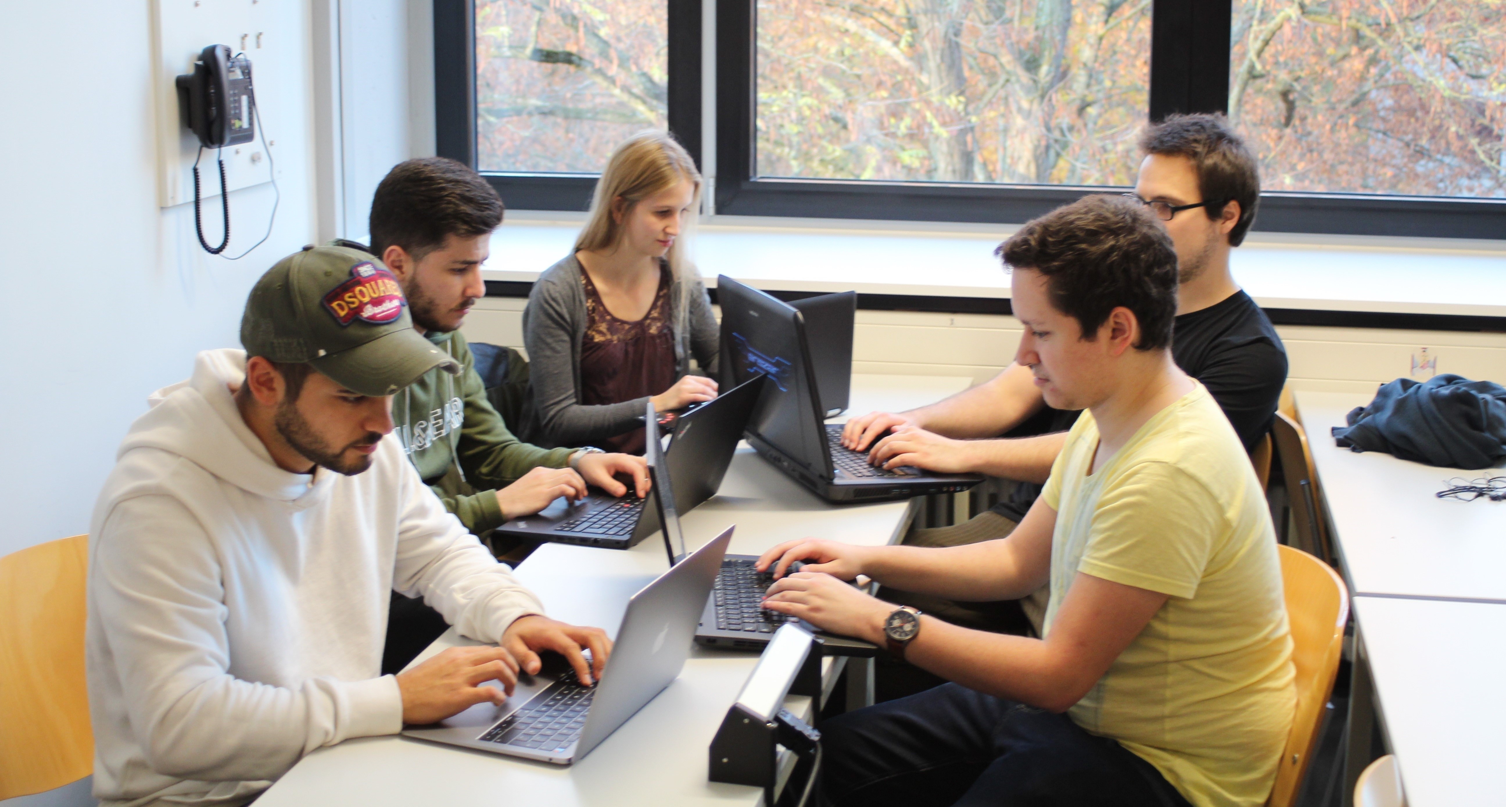 Das Marketing-Team von HsKAmpus