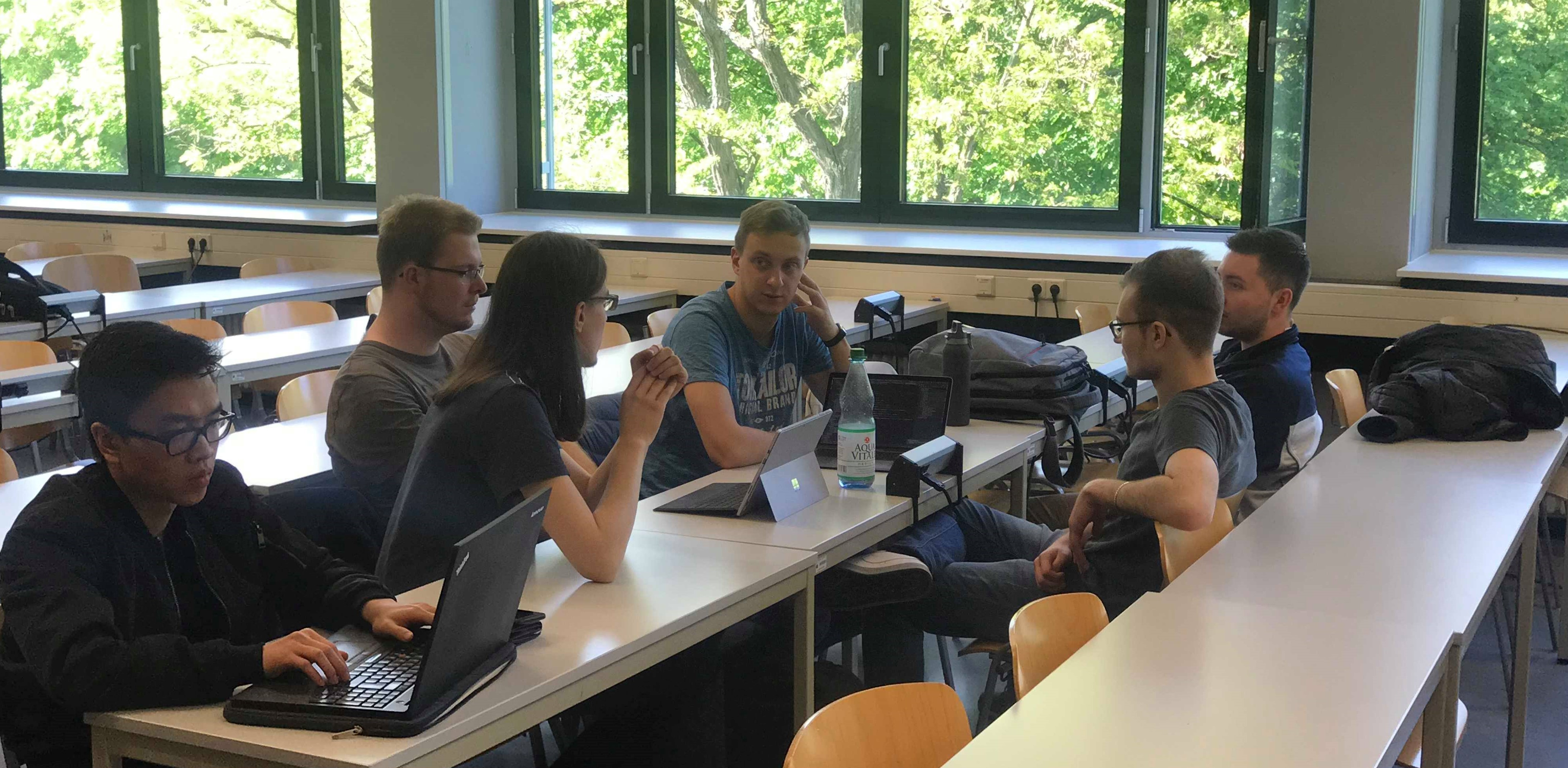 Das neue Server Team der HsKAmpus – HsKA Hochschul App