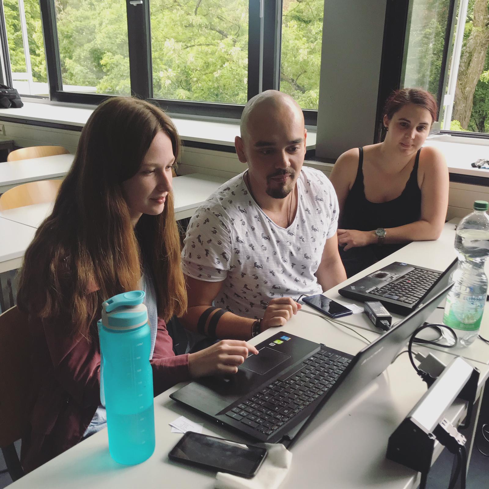 Das neue Admin Team der HsKAmpus – HsKA Hochschul App